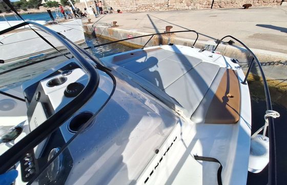 Motorboat Beneteau Flyer 7 200hp
