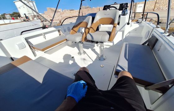 Motorboat Beneteau Flyer 7 200hp