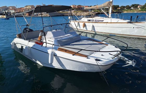 Motorboat Beneteau Flyer 7 200hp
