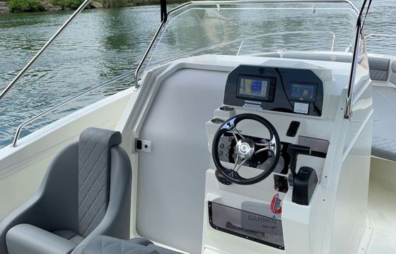 Motorboat Pacific Craft Open 750