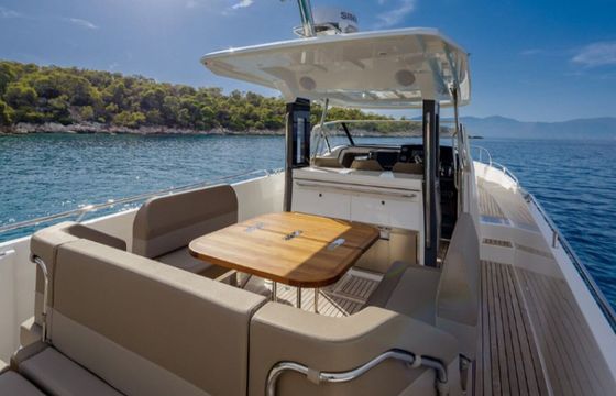 Motorboat Nimbus T11 800hp