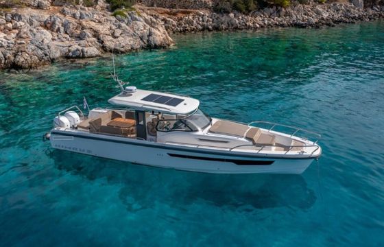 Motorboat Nimbus T11 800hp