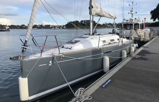 Sailboat Bénéteau First 30 JK 9.81m