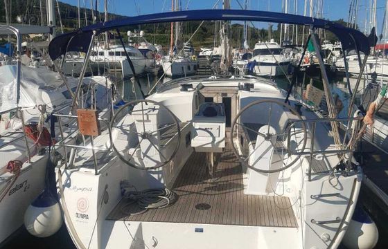 Sailboat BAVARIA CRUISER 34 9.99m