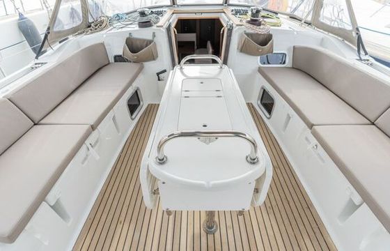 Sailboat Sun Odyssey 519 -  6 cabs 15.38m