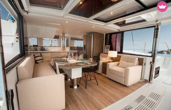 Catamaran Bali 4.4 13.75m