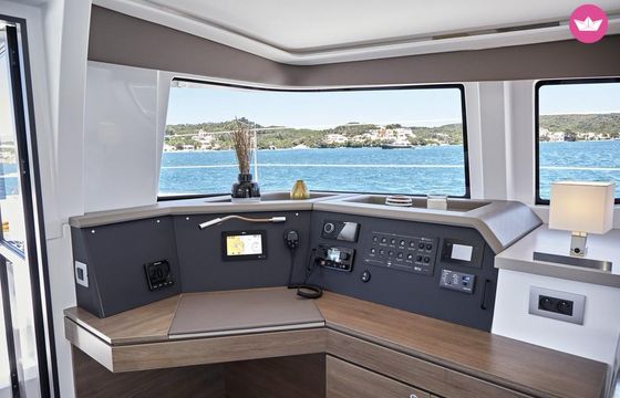 Catamaran Bali 4.4 13.75m