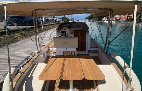 Motorboat Mimi 7.5 Walkaround 195hp