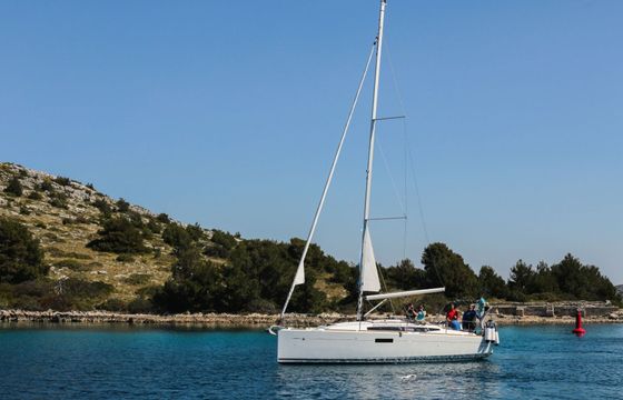 Sailboat JEANNEAU SUN ODYSSEY 349 10.34m