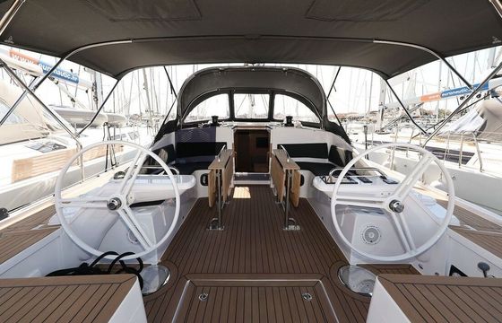 Sailboat Elan Impression 43 13m