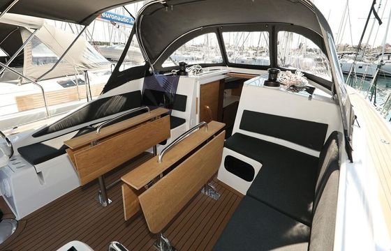 Sailboat Elan Impression 43 13m