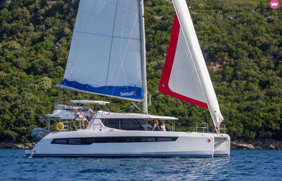 Catamaran Sunsail 454L 13m