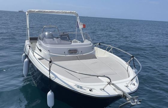 Motorboat Jeanneau Cap Camarat 6.5 Wa 200hp