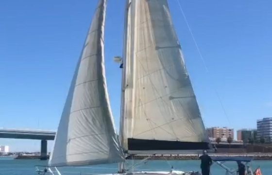 Sailboat Bavaria 37 Cruiser 11.4m