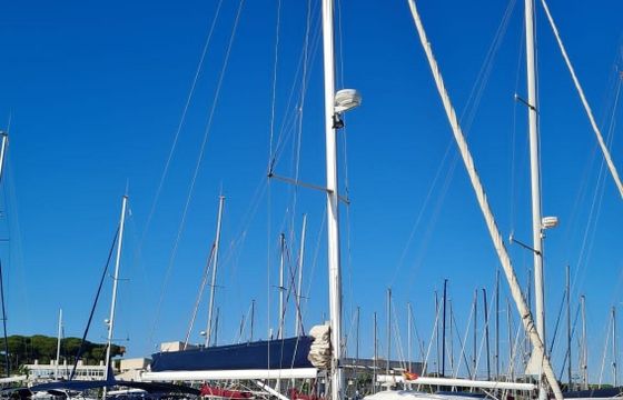 Sailboat Bavaria 37 Cruiser 11.4m