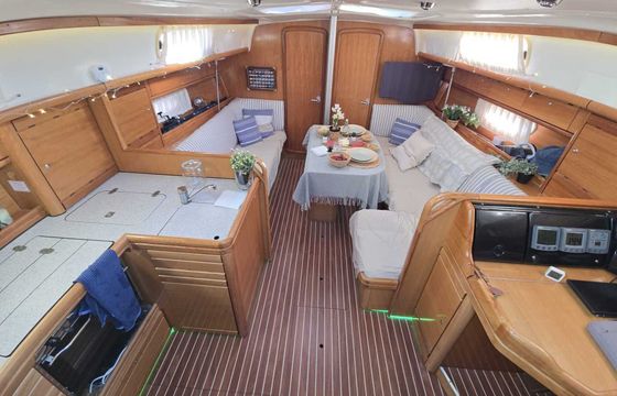 Sailboat Bavaria 37 Cruiser 11.4m