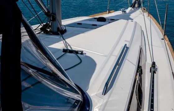 Sailboat Oceanis 35.1 10m