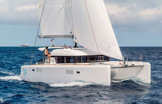 Catamaran LAGOON 39 11m