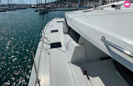 Catamaran Fountaine Pajot Fountaine Pajot Astrea 42 - 4 + 2 cab. 12.58m
