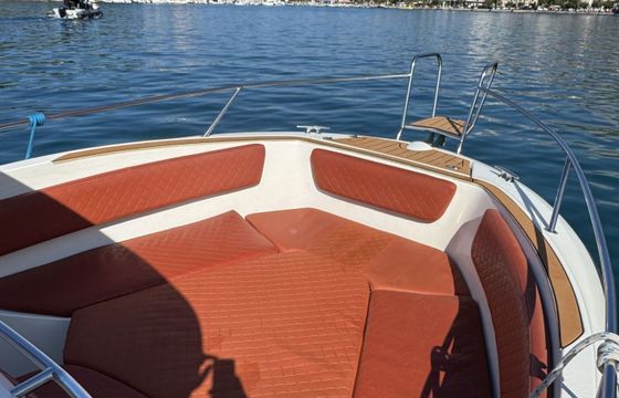 Motorboat Jeanneau Cap Camarat 7.5 250hp