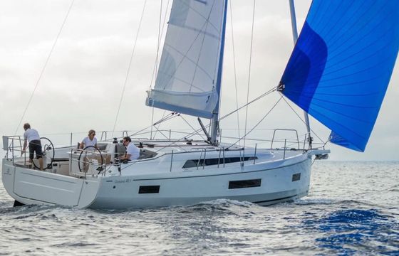 Sailboat Oceanis 40.1 /4cab 12m