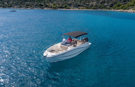 Motorboat QUICKSILVER ACTIV 755 OPEN 300hp