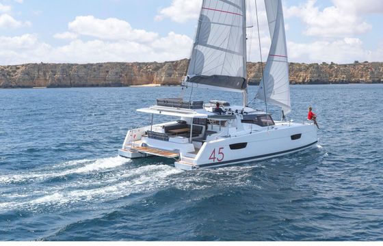 Catamaran Fountaine Pajot Elba 45 13m