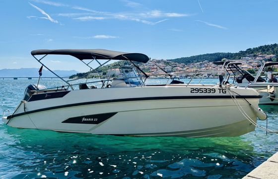 Motorboat Arrow Abaris 23 300hp