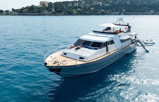 Motor yacht Canados Canados 90' 2700hp