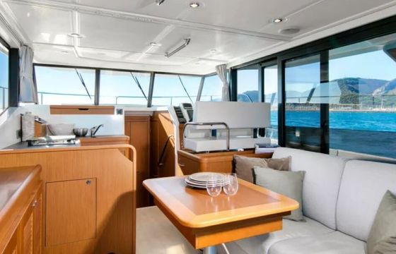 Motorboat Swift Trawler 35 425hp