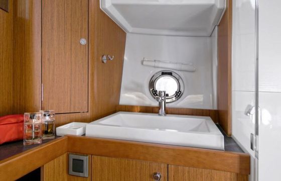 Motorboat Swift Trawler 35 425hp