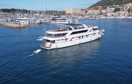 Motor yacht MS Elixir 700hp