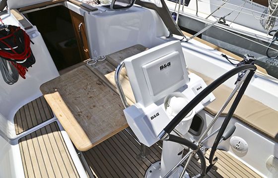 Sailboat JEANNEAU SUN ODYSSEY 33I 9.96m