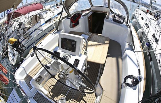 Sailboat JEANNEAU SUN ODYSSEY 33I 9.96m