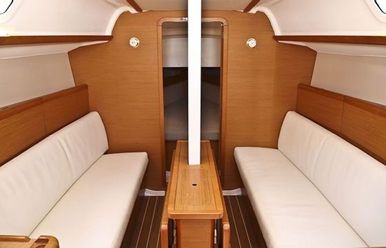 Sailboat JEANNEAU SUN ODYSSEY 33I 9.96m