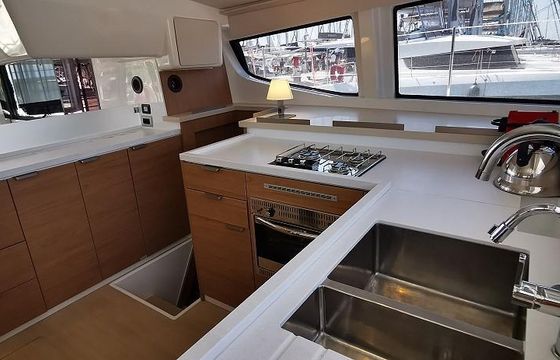 Catamaran Catana Group Bali 4.4 - 4 + 1 cab. 13m