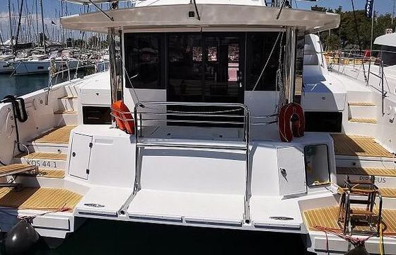 Catamaran Catana Group Bali 4.4 - 4 + 1 cab. 13m