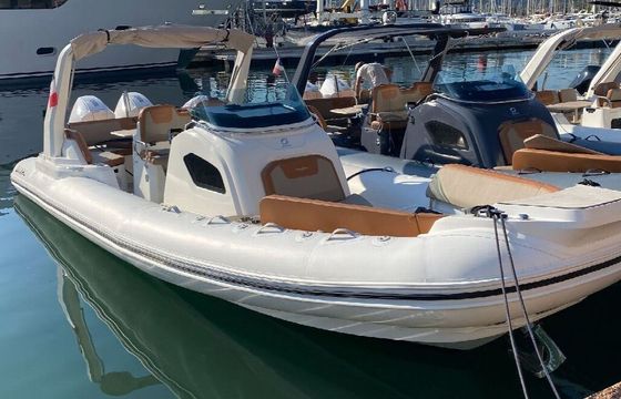 Motorboat ZODIAC MEDLINE 9 250hp