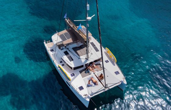 Catamaran Lagoon 450 FLY 13.7m