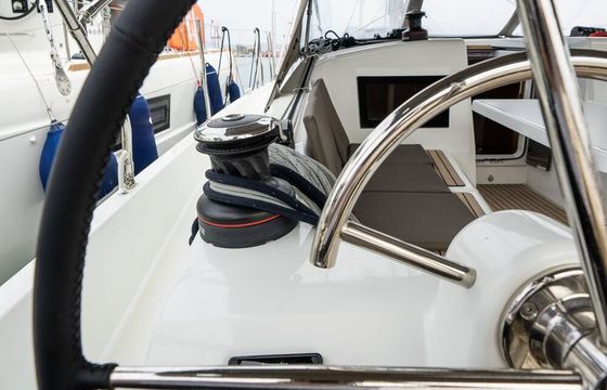 Sailboat Jeanneau Sun Odyssey 410 12.35m