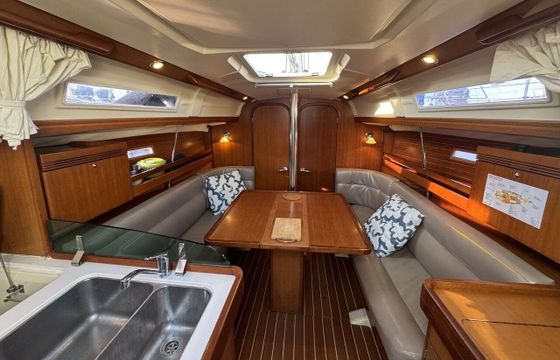 Sailboat Dufour Yachts Dufour 34 - 3 cab. 10.28m