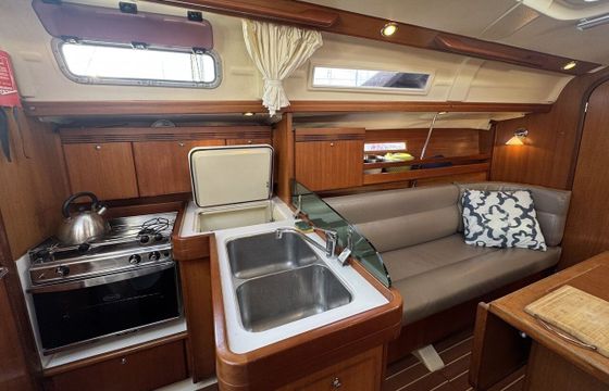 Sailboat Dufour Yachts Dufour 34 - 3 cab. 10.28m