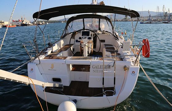 Sailboat BENETEAU OCEANIS 37 11.48m