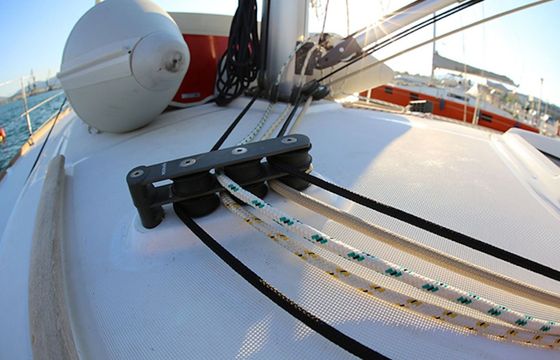 Sailboat BENETEAU OCEANIS 37 11.48m
