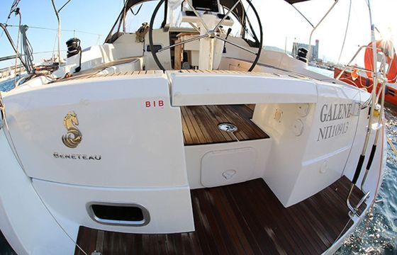 Sailboat BENETEAU OCEANIS 37 11.48m