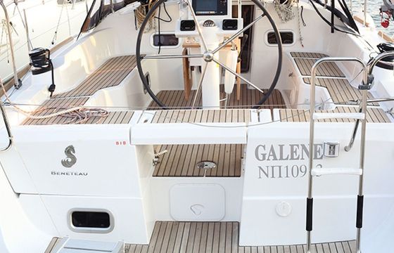 Sailboat BENETEAU OCEANIS 37 11.48m