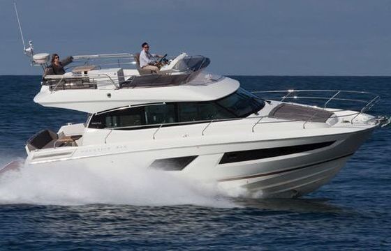 Motorboat JEANNEAU PRESTIGE 420 740hp