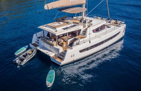 Catamaran Catana Group Bali 4.8 - 5 + 2 cab 14m