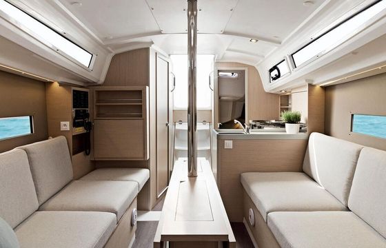 Sailboat Beneteau Oceanis 30.1 9.44m