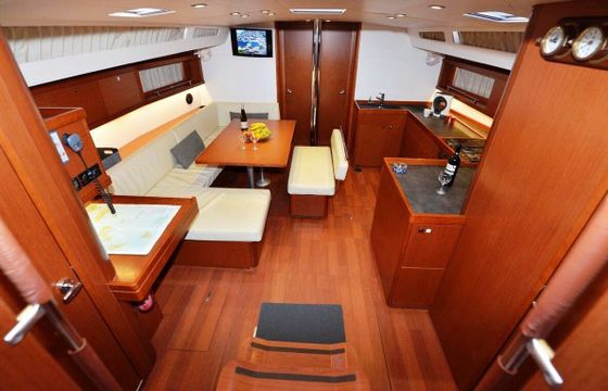 Sailboat Beneteau Oceanis 48 14m